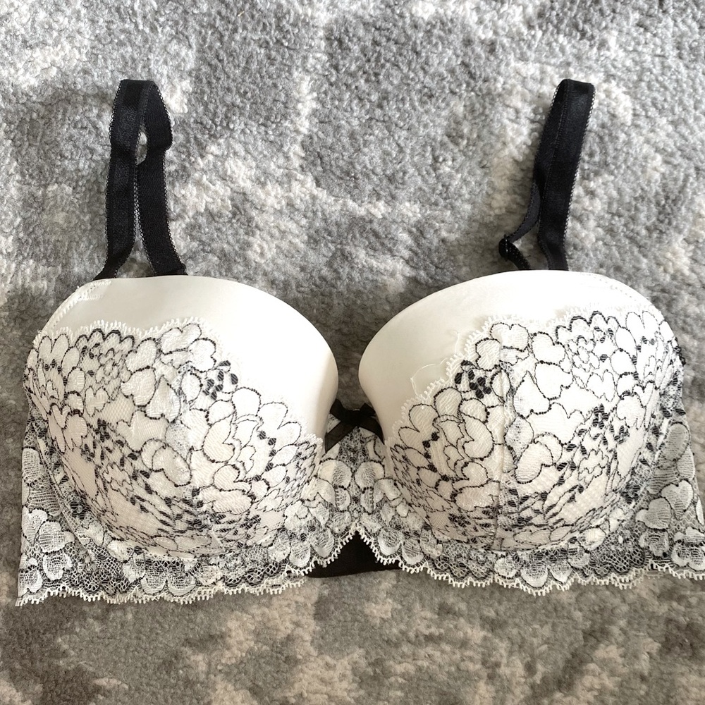 Victoria’s Secret Dream Angels Demi Bra